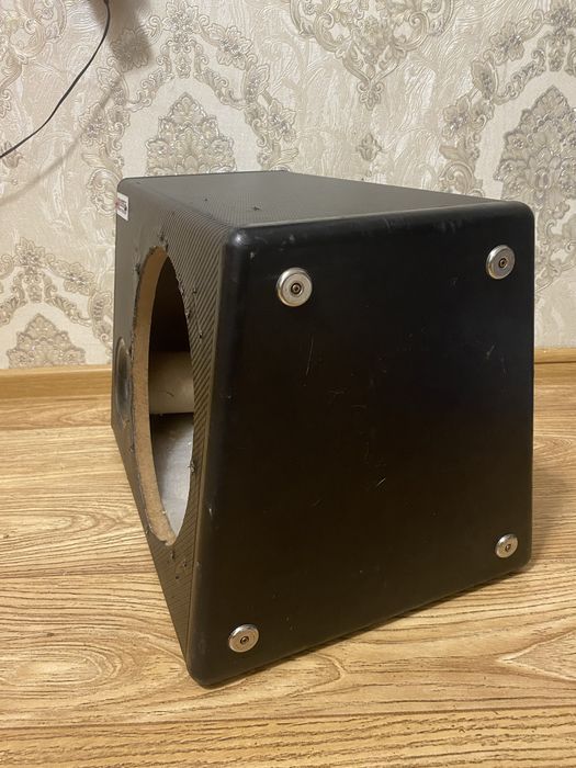 Продам короб под сабвуфер 12 размер