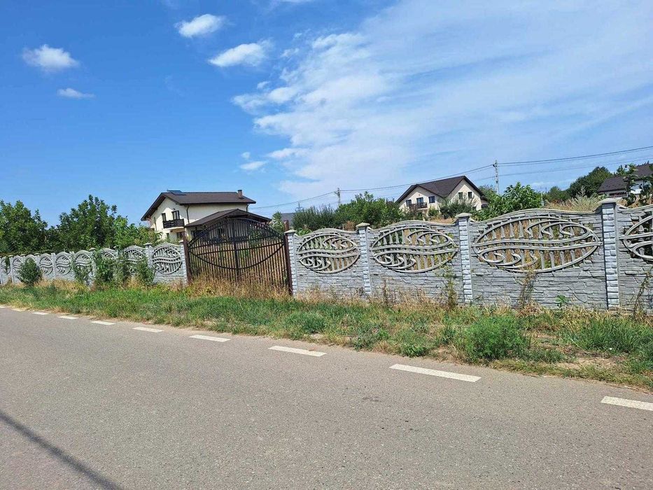 Teren intravilan de vanzare