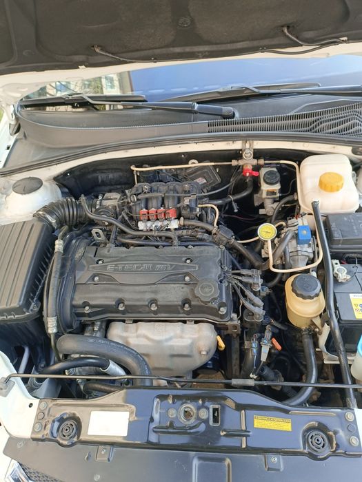 Lacetti 1.6 отличном состояний