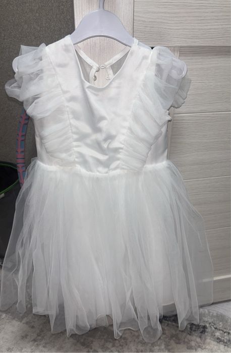 Нарядное платье для девочки