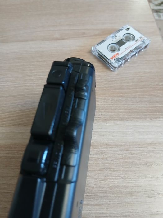 Диктофон кассетный SANYO TRC-525M
