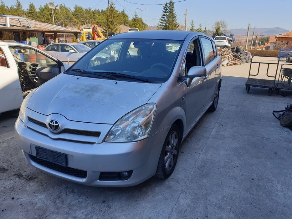 Тойота Корола Версо 2.2 d4d