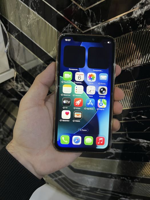 Продам телефон айфон 11 Pro 256