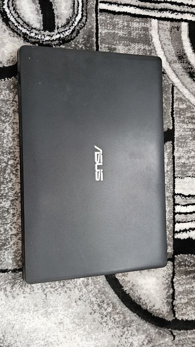 Laptop Asus X552E