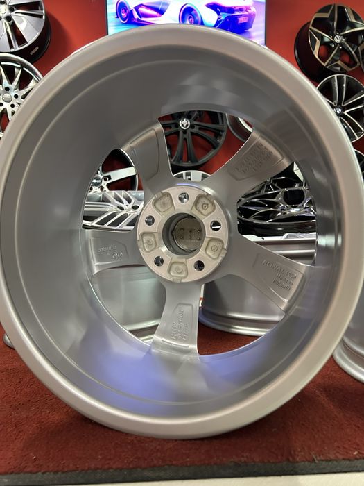 Джанти 17 цола Audi VW Passat Skoda Superb Octavia Нови Оригинални