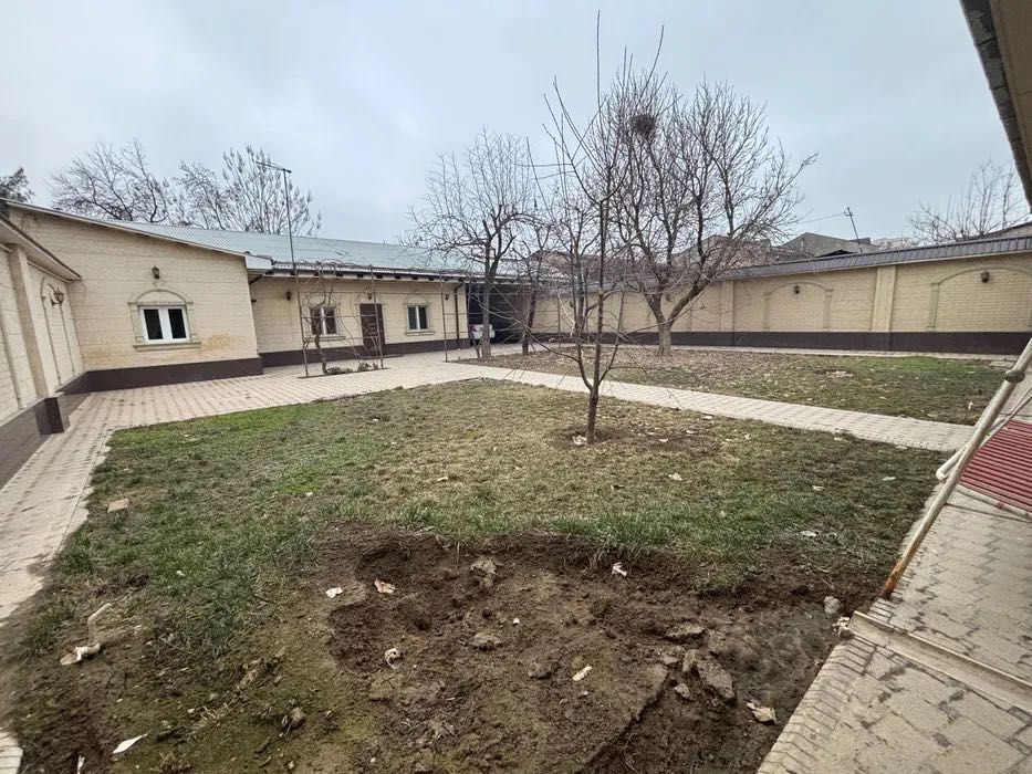 Продается ровный участок в элитной маххале центр Луночарского