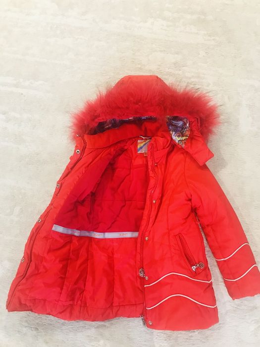 Продам детскую куртку