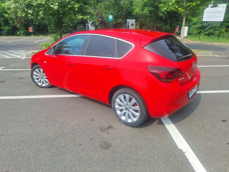 OPEL Astra 2011 — imagine 6