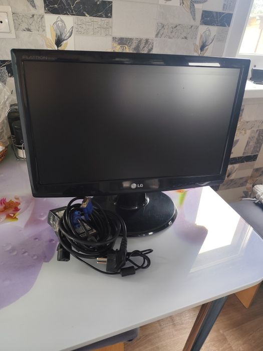 Продам монитор LG