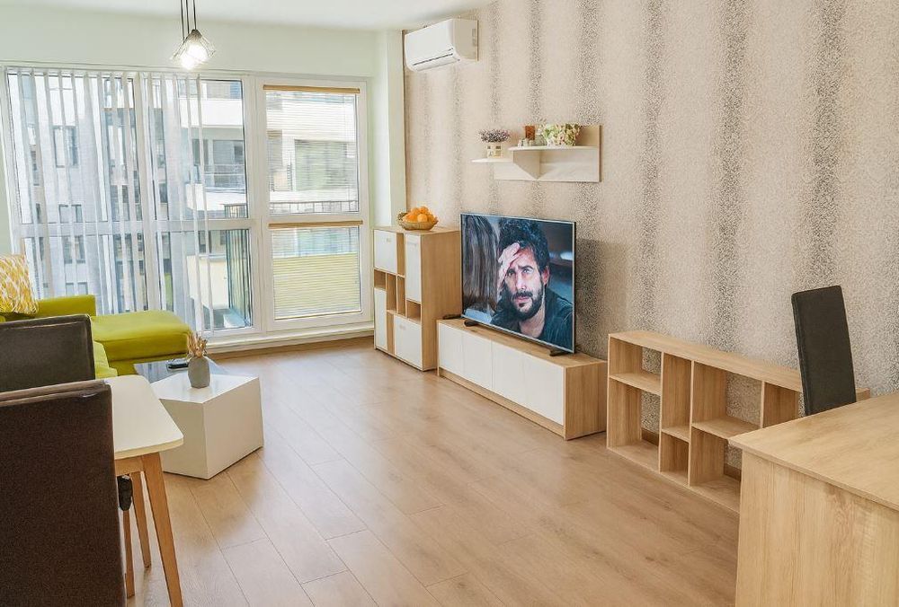 Дава се под наем Двустаен апартамент в Варна, Левски - 55 кв.м за 490 € - Снимка #2