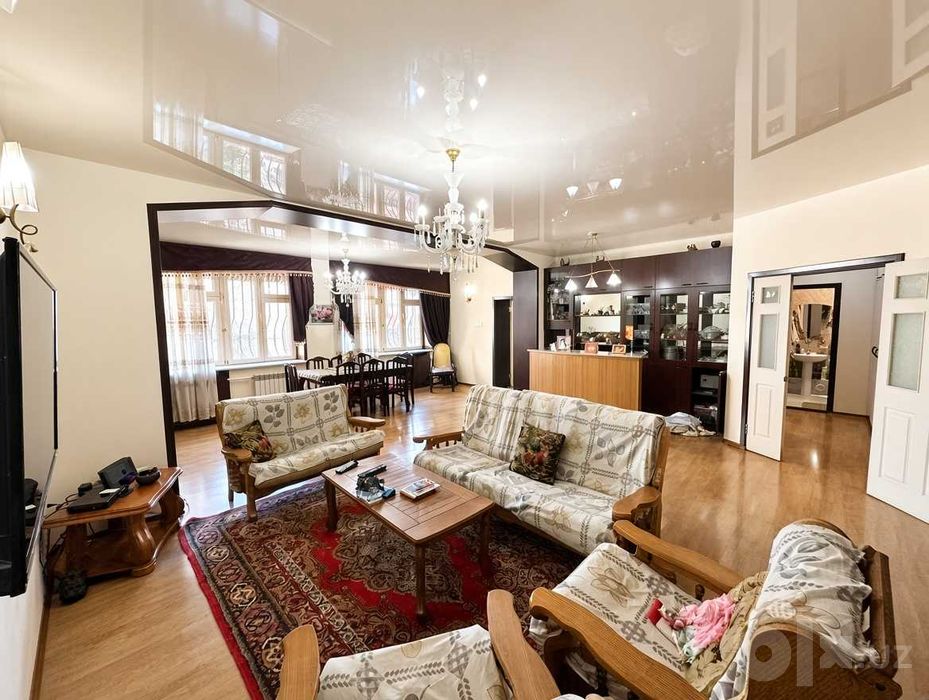 Продаётся 3-комн. 145 м² — «Попугайчик», Эльбек, Банковский дом