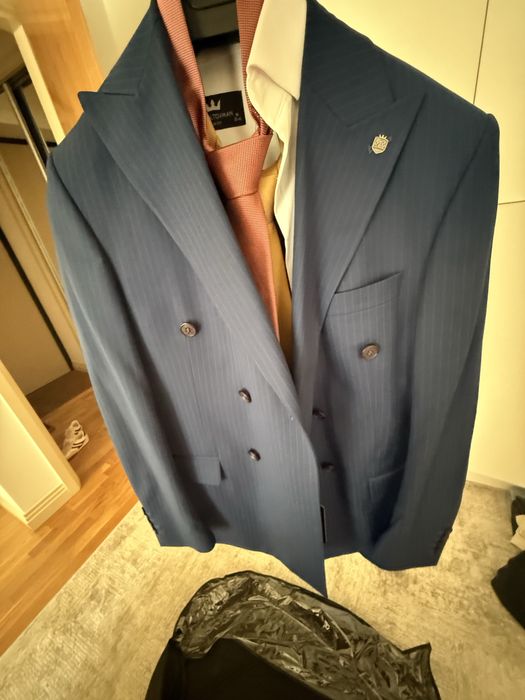 Костюм двубортный мужской новый