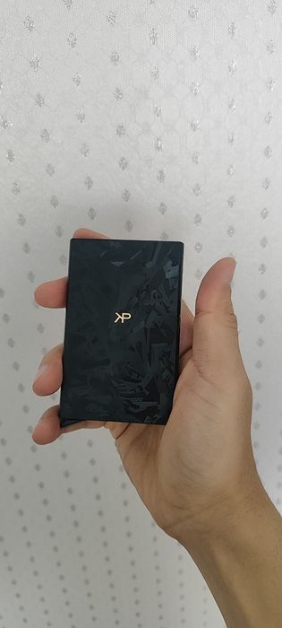 Продам картхолдер кованый карбон