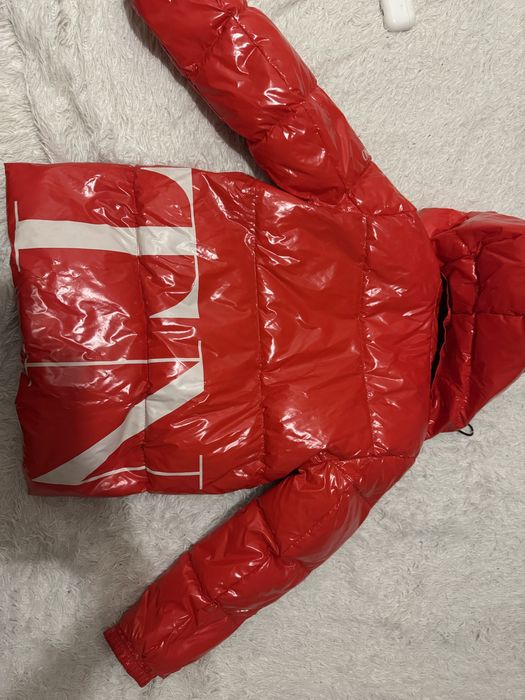 Продам детскую куртку