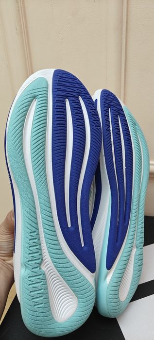 Беговые кроссовки Adidas Supernova Ease