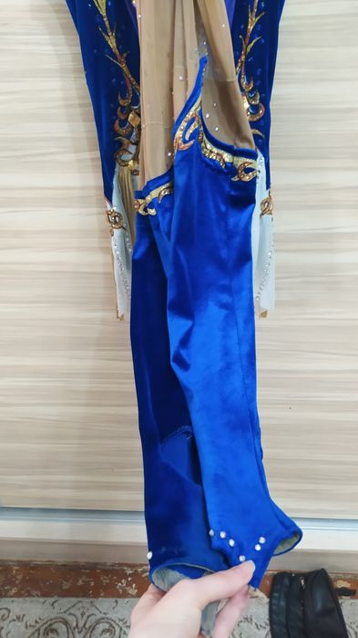 Гимнастический костюм на девочку