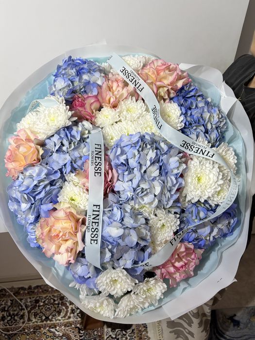 Цветы свежие, очень пышные