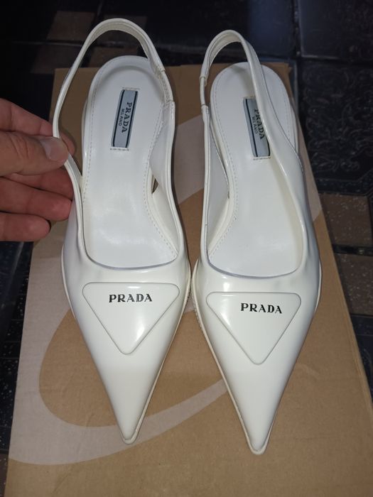 Prada sandale măsura 35