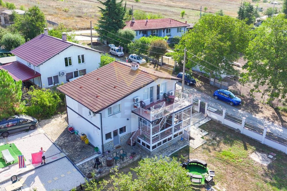 Продава се Къща в с. Куманово, Област Варна - 170 кв.м за 1400 €/кв.м - Снимка #2