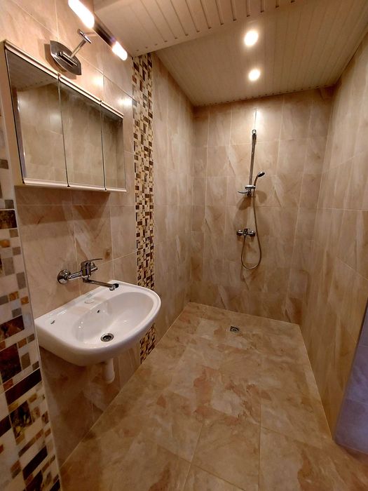 Дава се под наем Двустаен апартамент в Бургас, Славейков - 70 кв.м за 178.5 € - Снимка #5