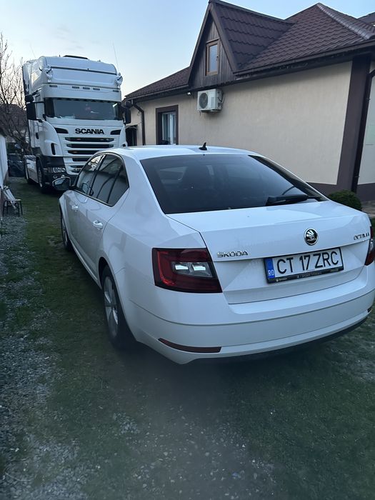 SKODA Octavia 2018 — imagine 3