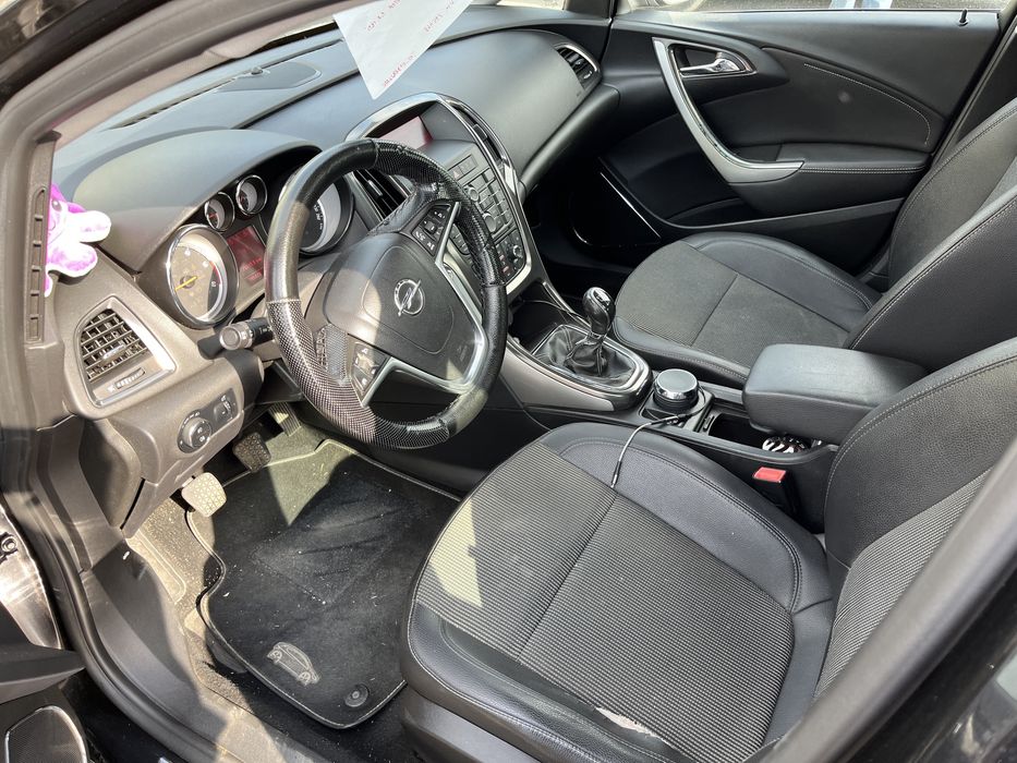 Vand opel 1,7 cdti 3300 euro