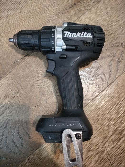 Filetanta brushless Makita 18 volți