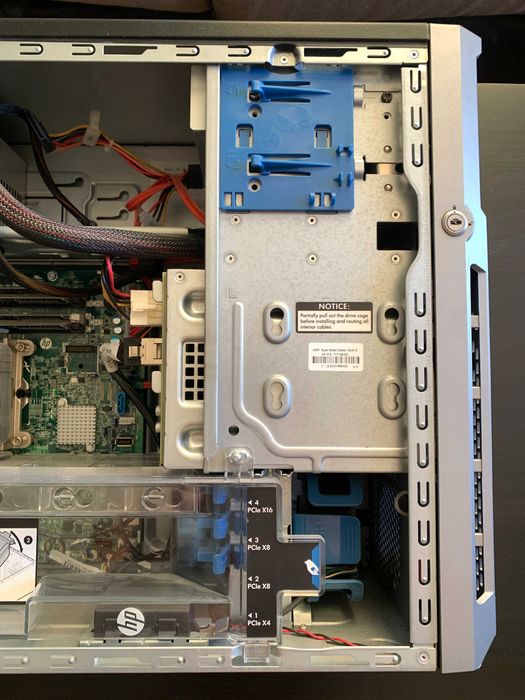 Сървър HP ProLiant ML310e Gen8 v2
