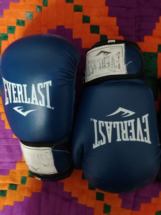 Перчатки для бокса и мма