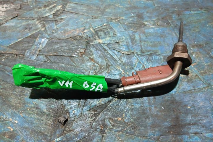 Senzor temperatura gaze de evacuare 04L906088CH 04L906088CH Skoda Fab