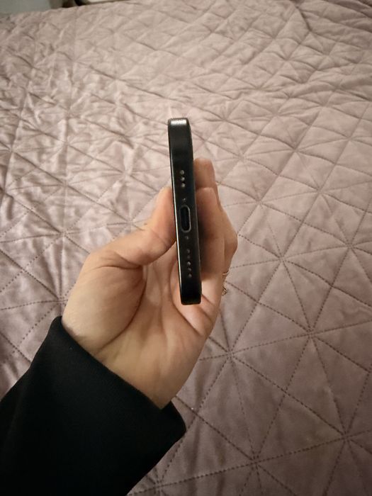 Iphone 15 negru impecabil