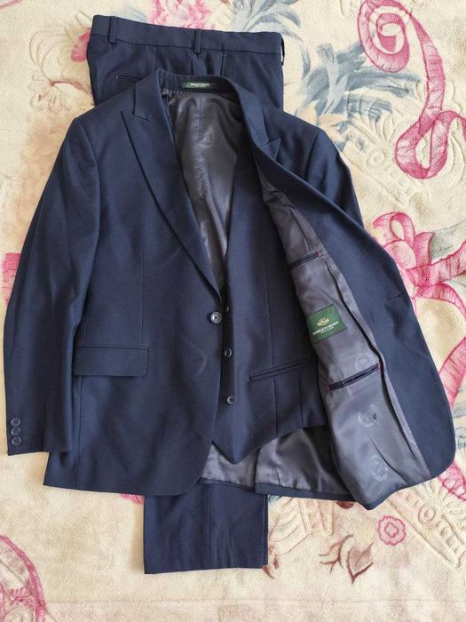 Классические костюмы