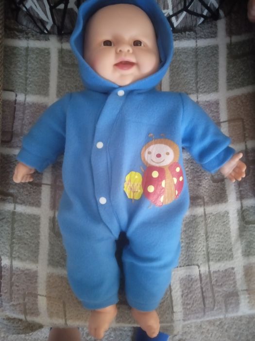Продам куклу малыша.