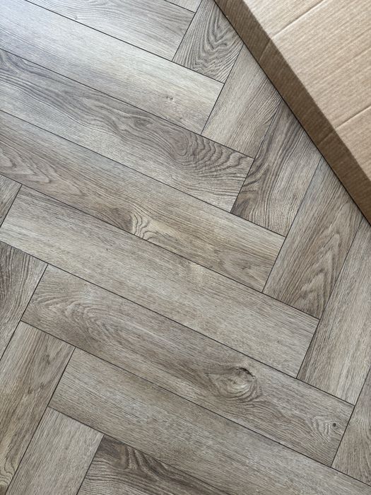 Ламинат AST Floor “Английская ёлка”