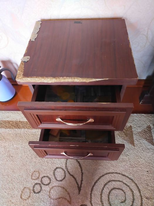 мебел для детский кроват и тумба