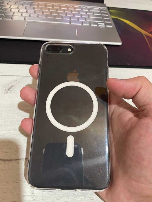 iphone 8 plus 64GB qora rang 100 yomkosti