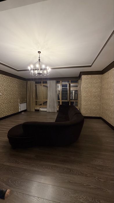 Большой диван продам срочно