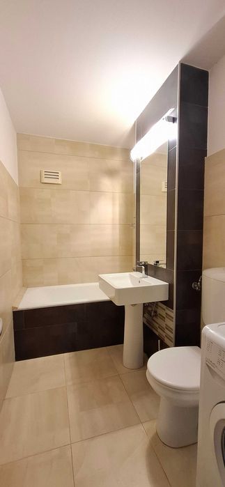 Proprietar, inchiriez apartament 2 camere modern + loc de parcare / Racadau / Etaj 2