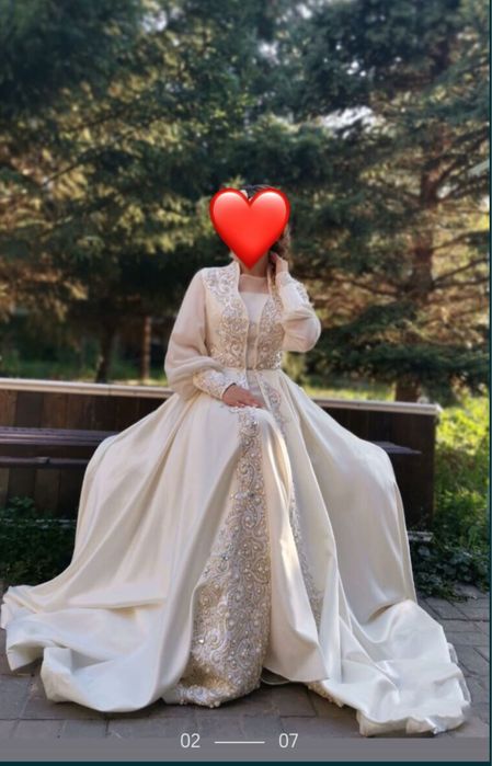 Платье на узату