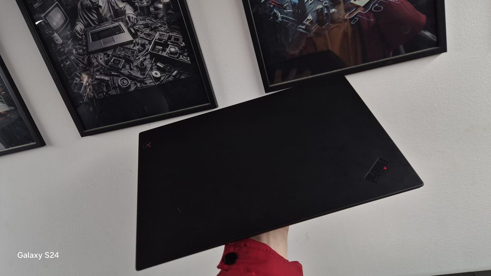 Lenovo X1 carbon gen 6 i7 gen 8 16 
512gb
