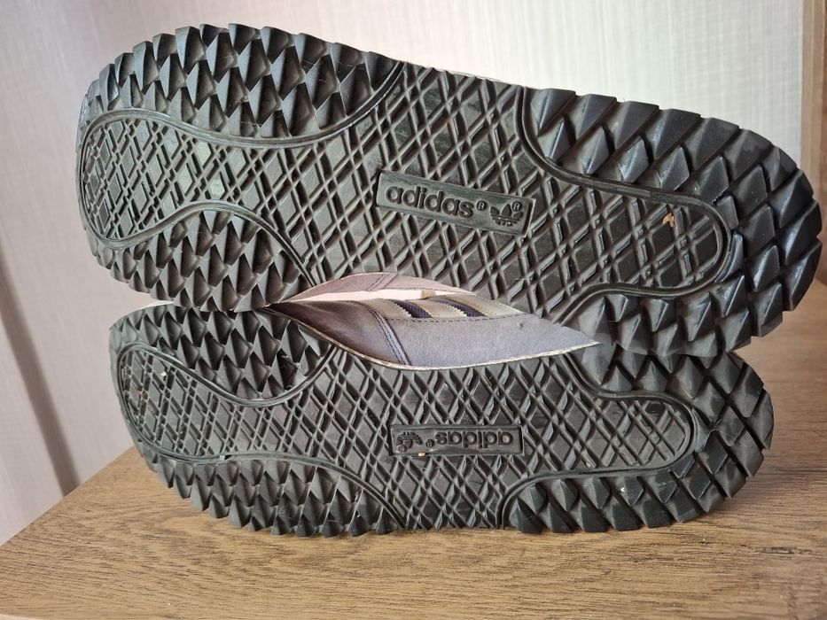 Adidas Originals New York маратонки 45 номер.