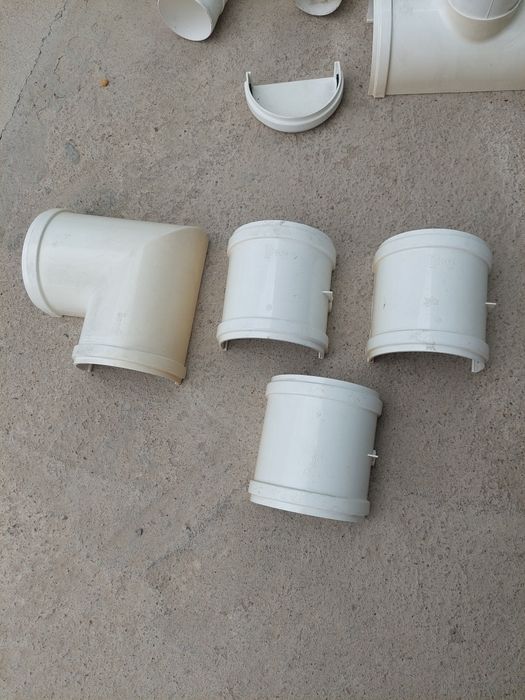 Желоб пласмасовый для слива воды