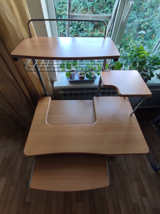 продам учебный стол