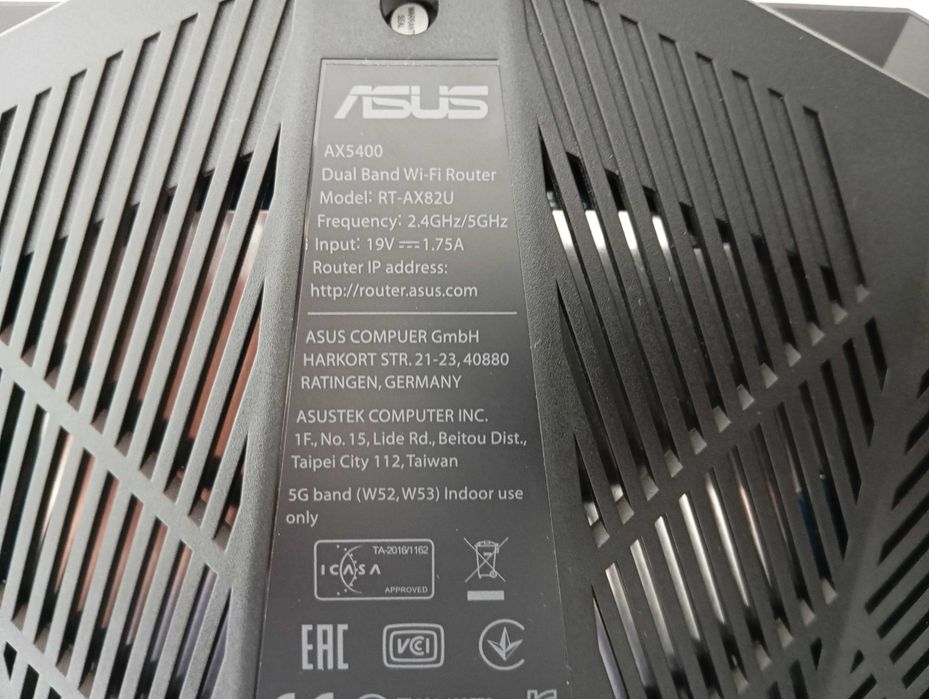 Рутер Asus RT-AX82U