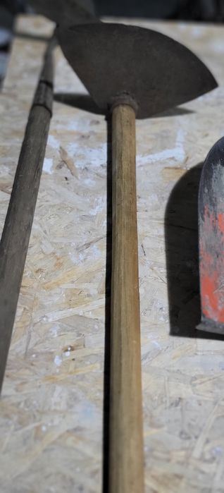 Продам лопаты,грабли,тяпки