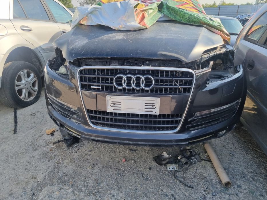 Предна броня за Audi Q7