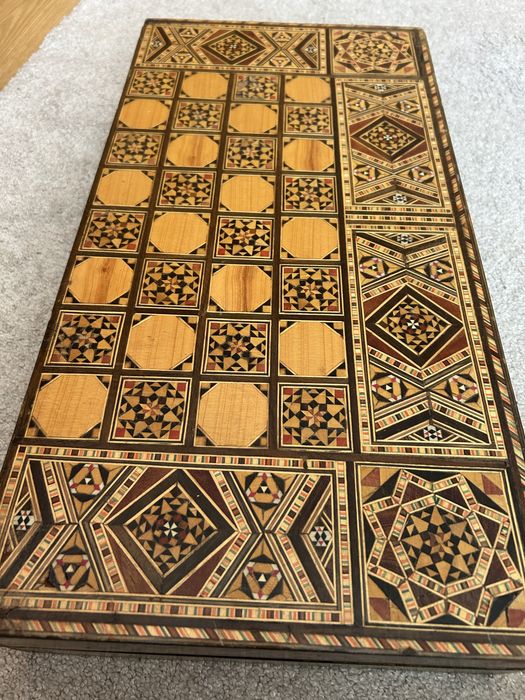 Табла интарзия 50/50