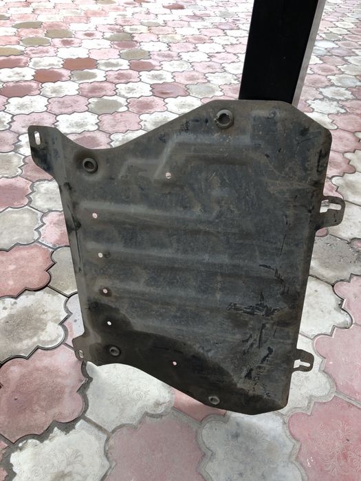 Защитка двигателя Nissan juke