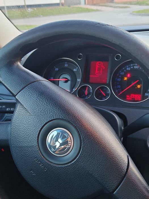Vw  Passat b6 2 .0 tdi