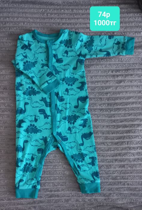 Продам детскую одежду 74р